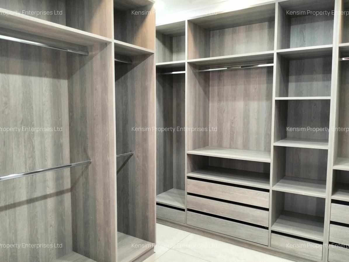 6 Bed Townhouse with En Suite in Lavington - 7