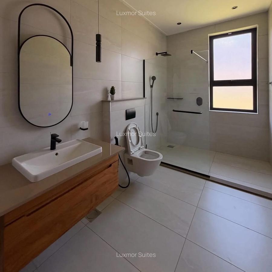 4 Bed Villa with En Suite at Loresho - 8