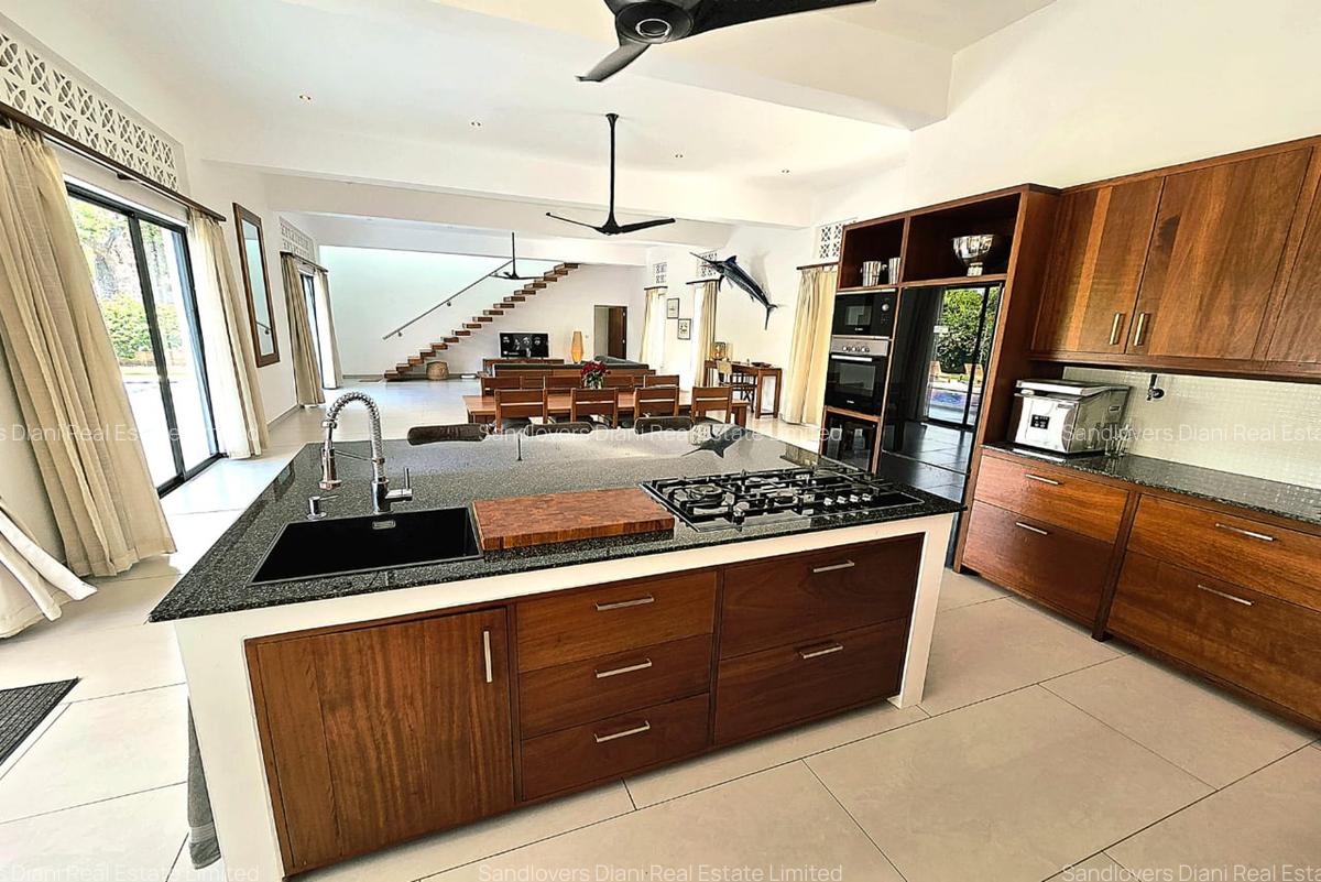 4 Bed Villa with En Suite in Diani - 7