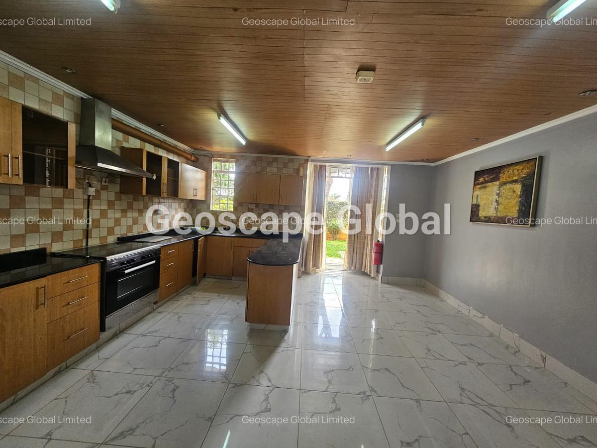 3 Bed House with En Suite in Runda - 11