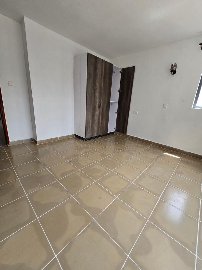 2 Bed Apartment with En Suite in Garden Estate - 12