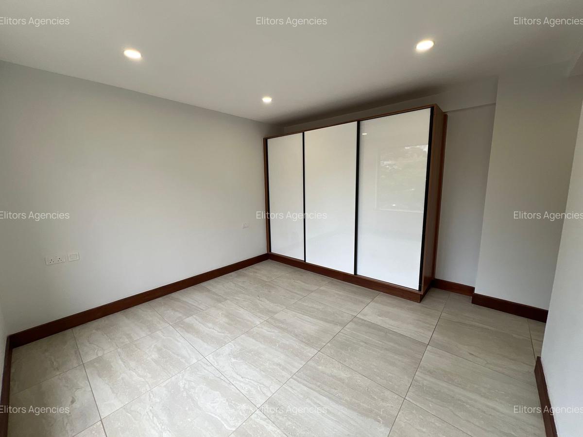 2 Bed Apartment with En Suite at Raphta Road - 9