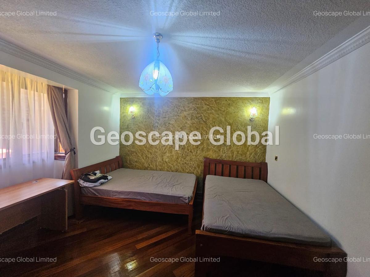 4 Bed House with En Suite in Runda - 9