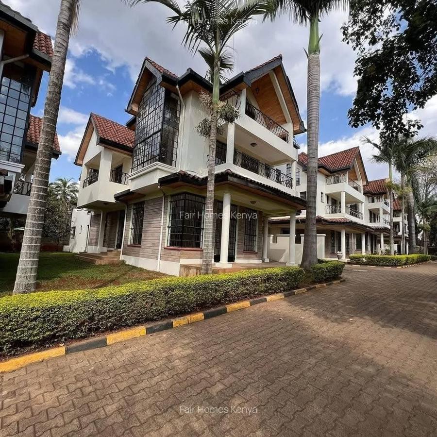 5 Bed Townhouse with En Suite at Lavington Green - 1