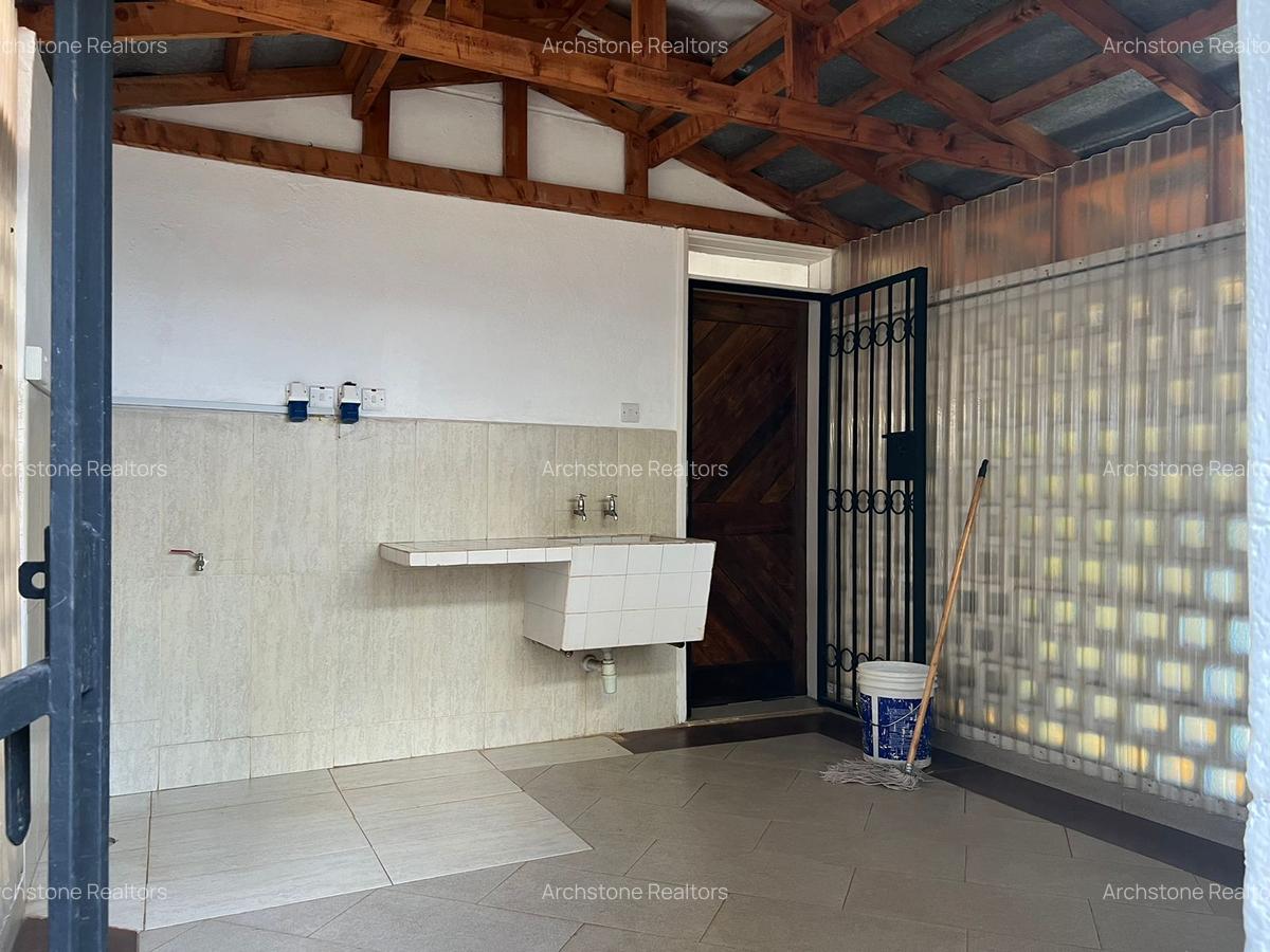 5 Bed House with En Suite in Gigiri - 3