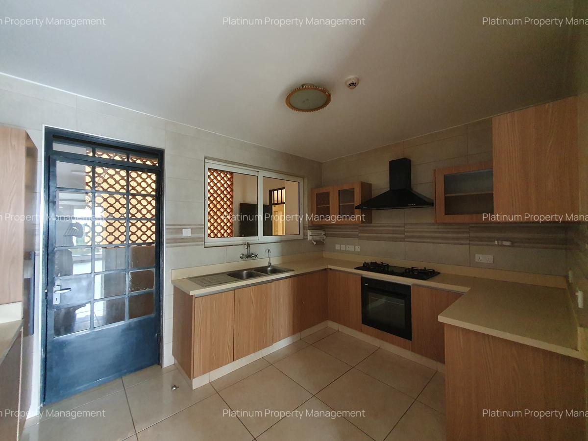 3 Bed Apartment with En Suite at Westlands - 5