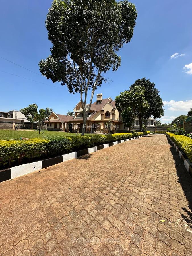 5 Bed House with En Suite in Runda - 2