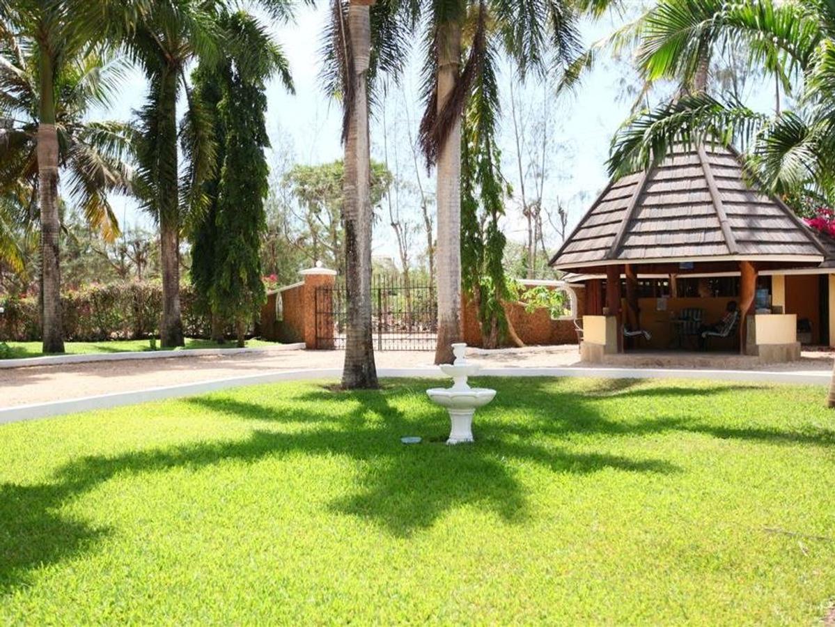 6 Bed House with Swimming Pool in Diani - 3