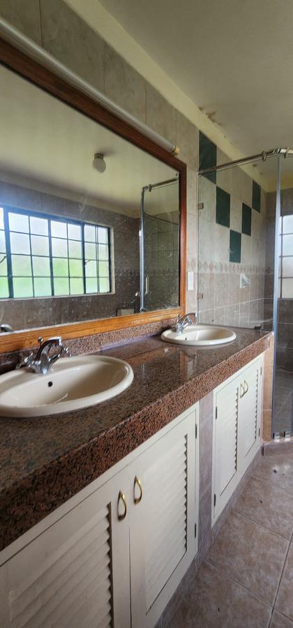 5 Bed Townhouse with En Suite in Westlands Area - 9