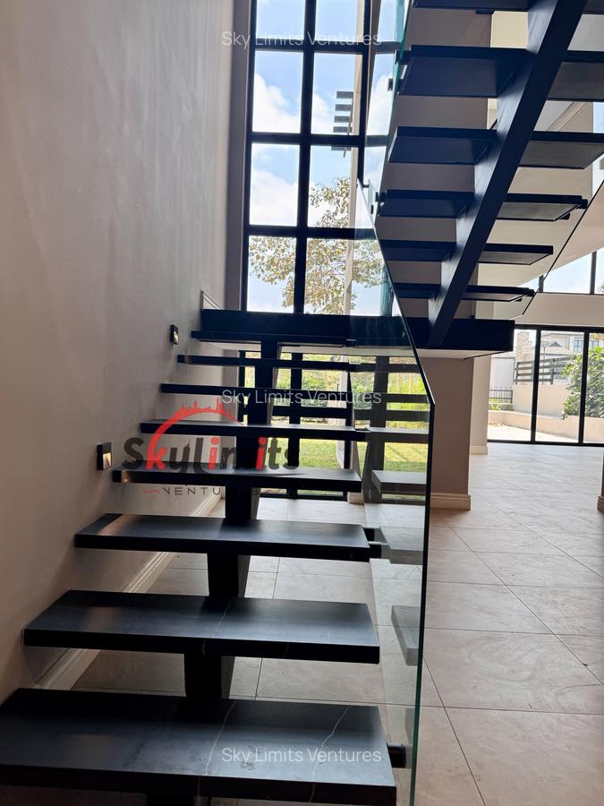 4 Bed Townhouse with En Suite in Runda - 4