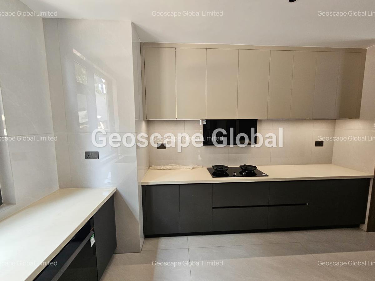 5 Bed Townhouse with En Suite in Lavington - 7