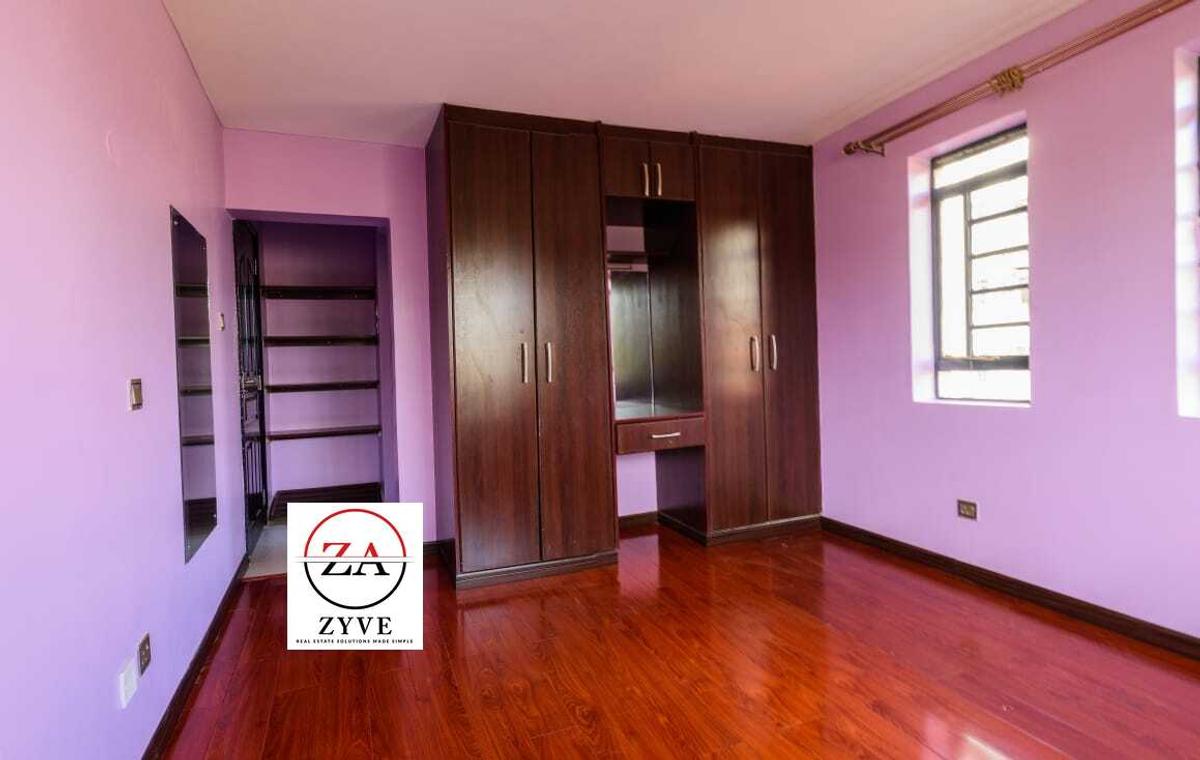 3 Bed Apartment with En Suite at Near Seasons - 7