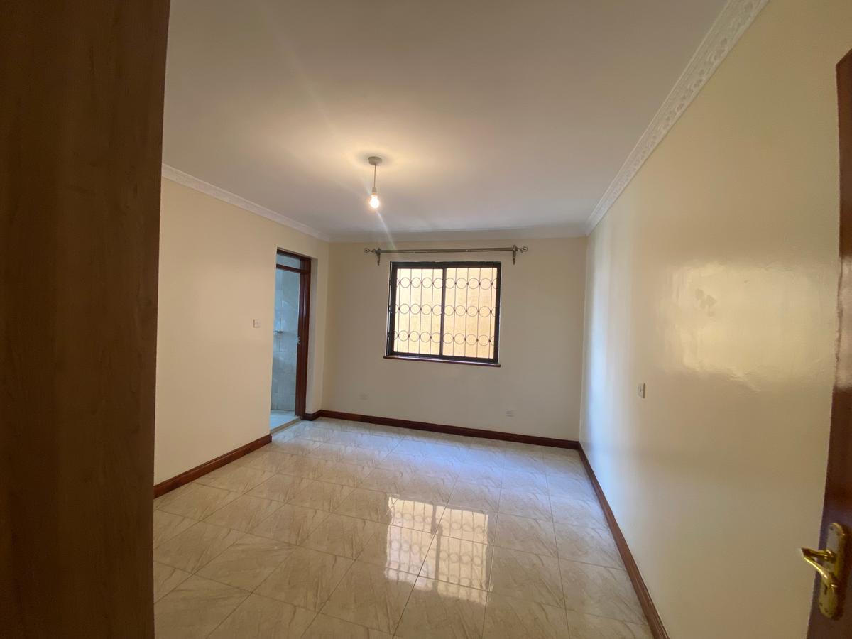 3 Bed Apartment with En Suite in Lavington - 11