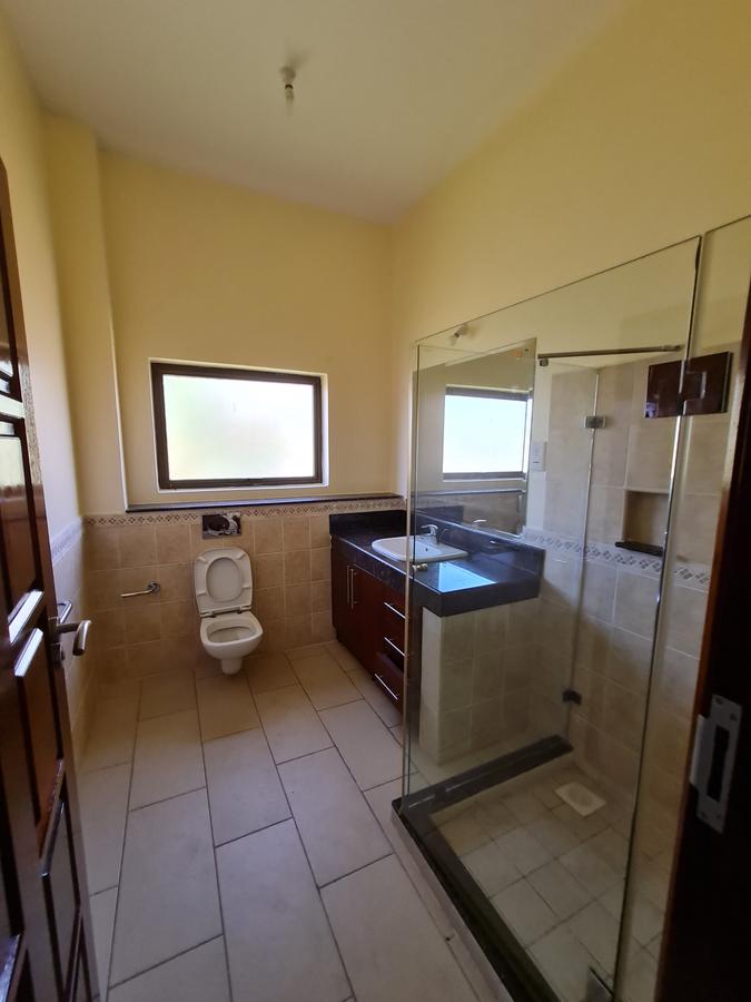 3 Bed Apartment with En Suite in Nyali Area - 11