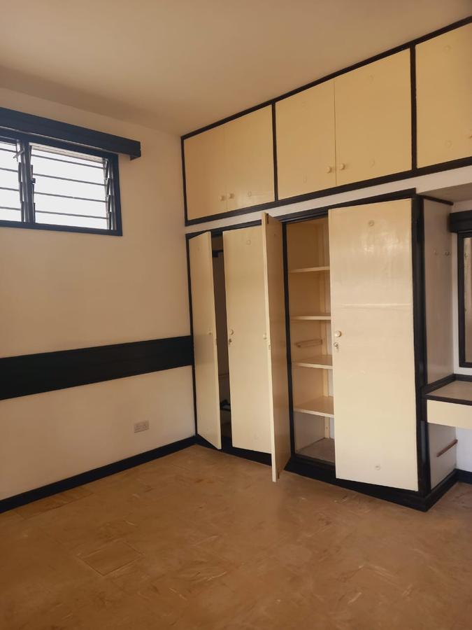 3 Bed Townhouse with En Suite in Nyali Area - 5