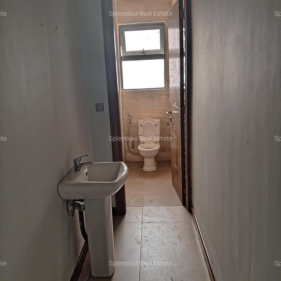 4 Bed Apartment with En Suite in Kilimani - 17