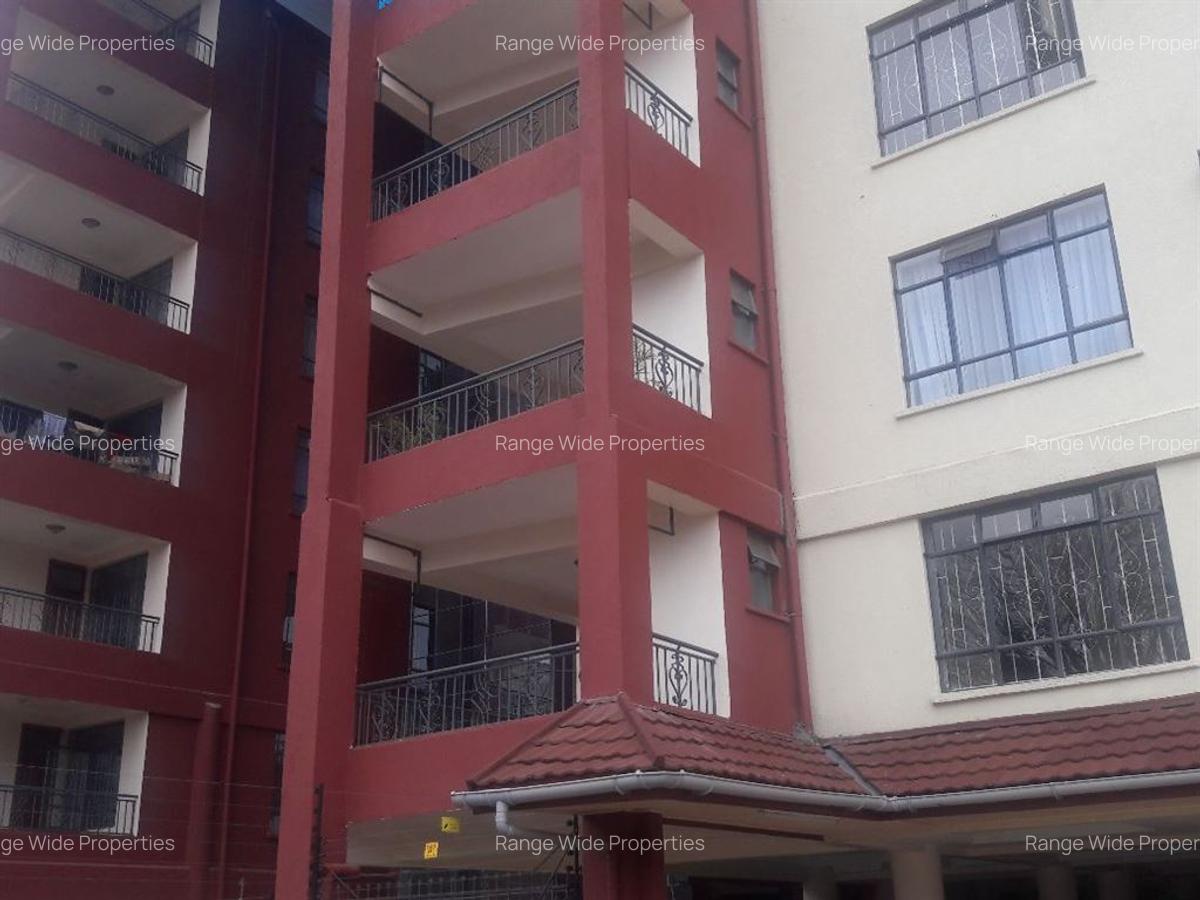 1 Bed Apartment with En Suite in Brookside - 1