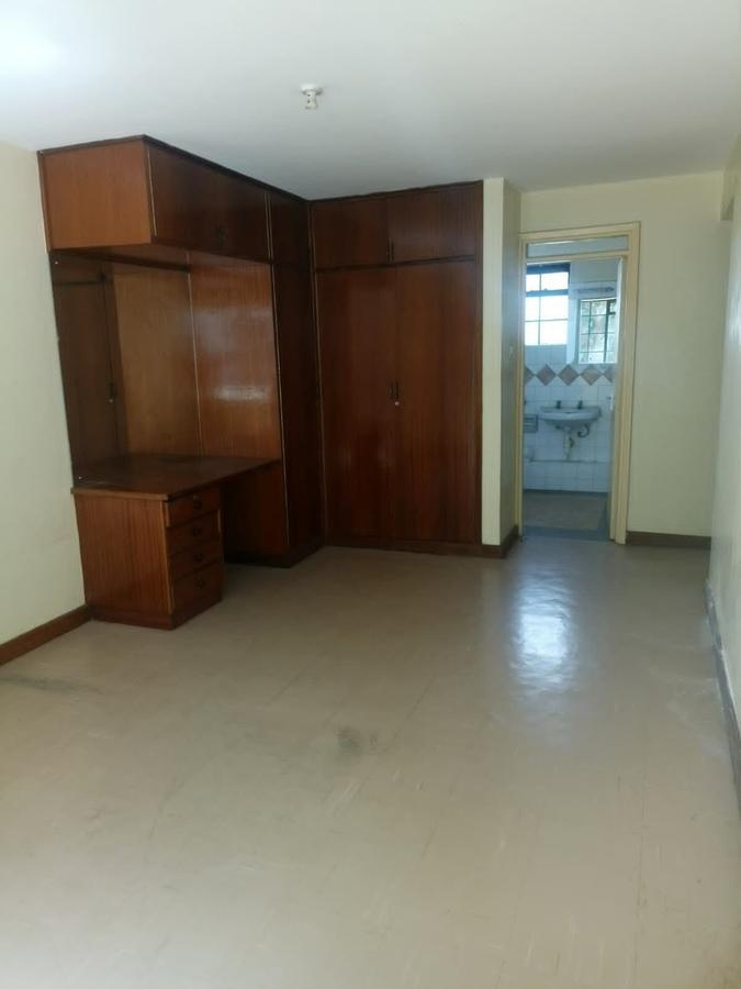 3 Bed Apartment with En Suite in Kileleshwa - 14