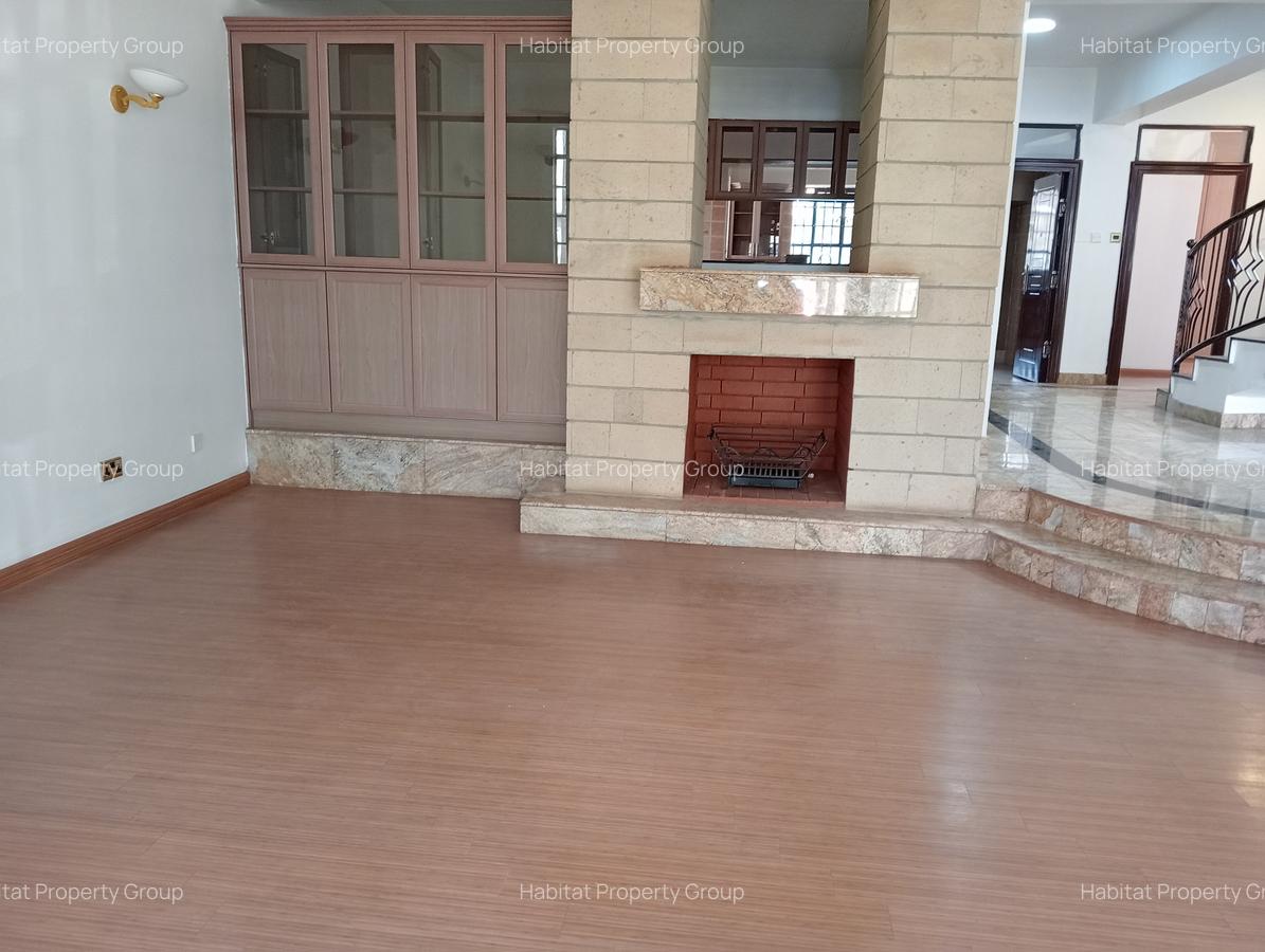 5 Bed Townhouse at Convent Road - 2