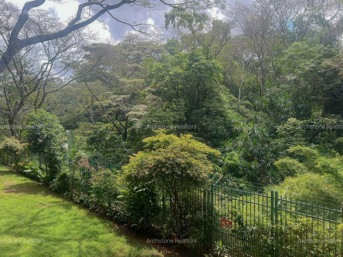 3 Bed Apartment with En Suite in Parklands - 9