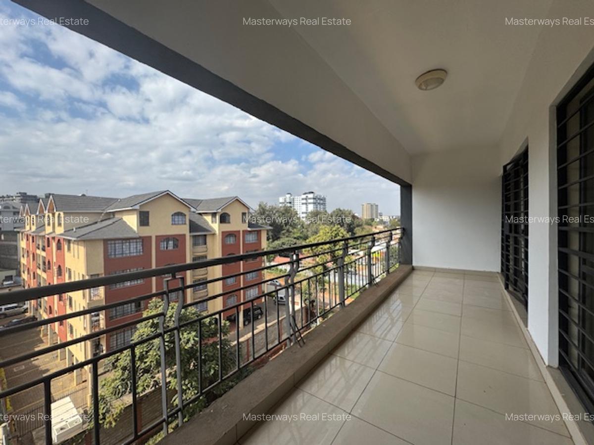 2 Bed Apartment with En Suite in Westlands Area - 13