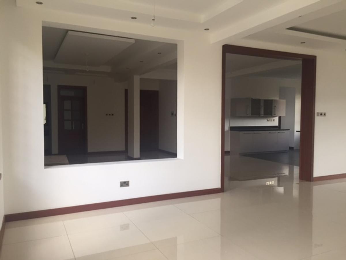 4 Bed Apartment with En Suite in General Mathenge - 1