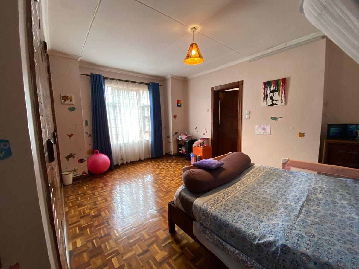 4 Bed House with En Suite in Spring Valley - 19