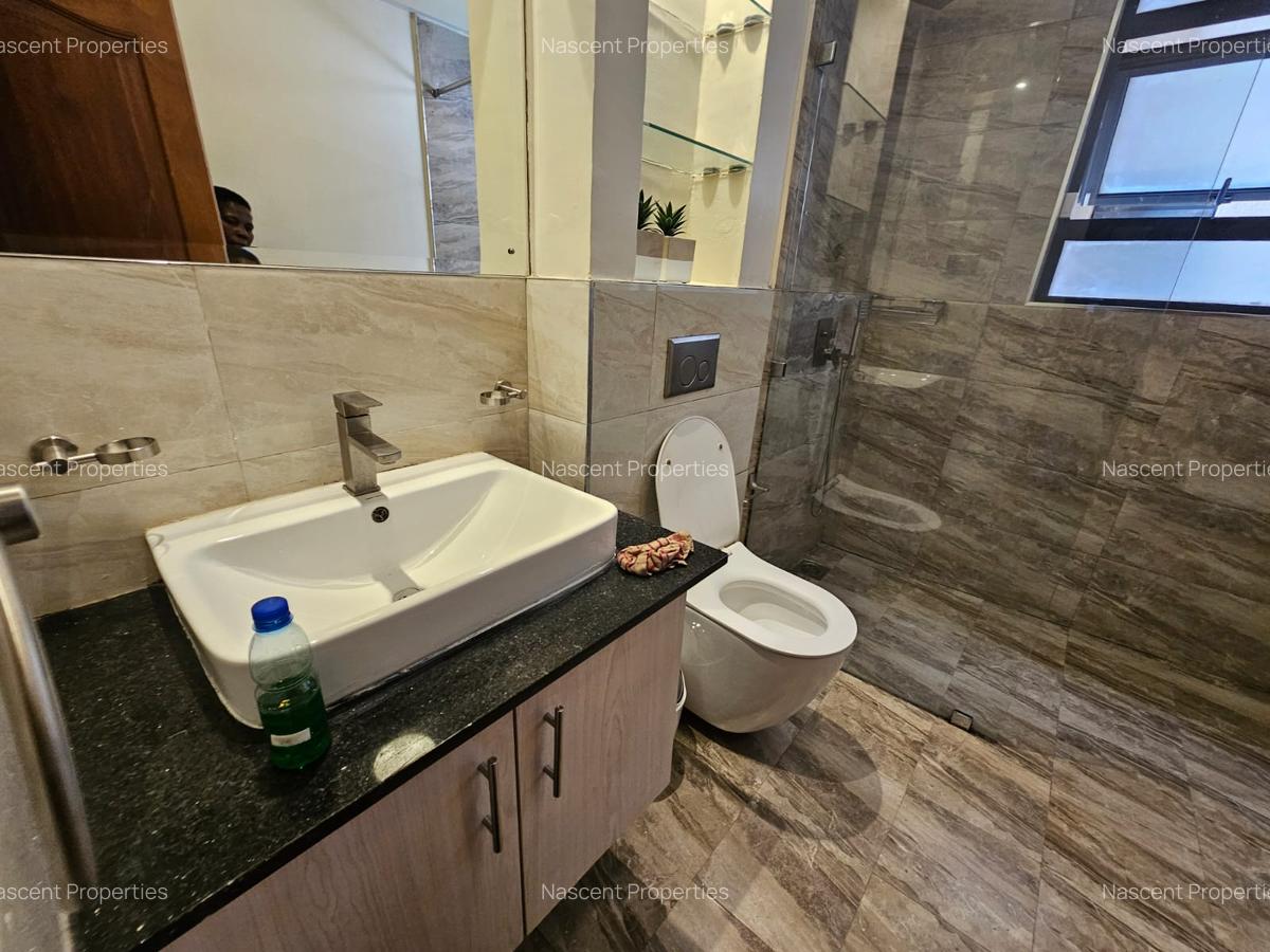 3 Bed Apartment with En Suite in Riverside - 16