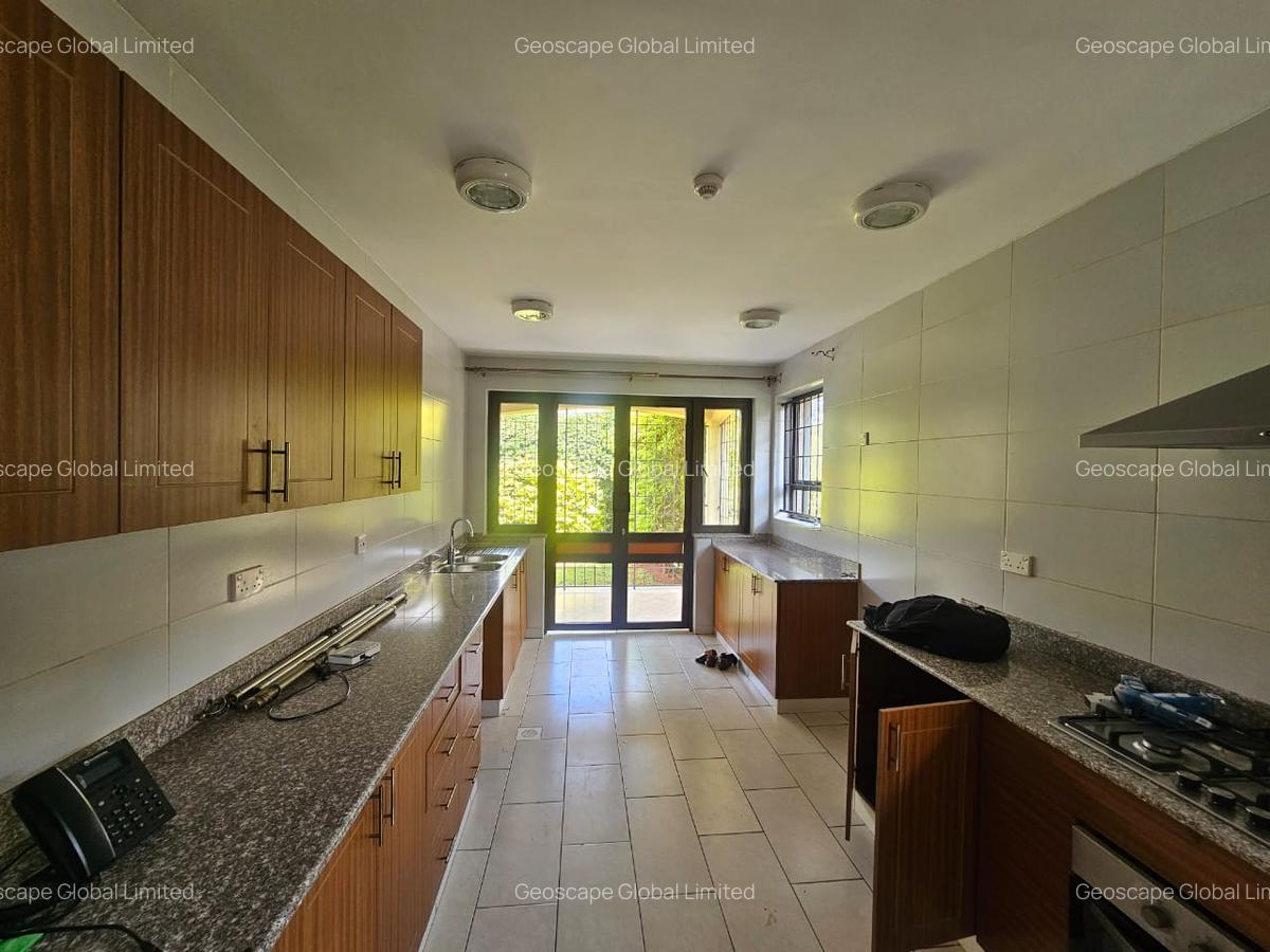 4 Bed House with En Suite in Runda - 6