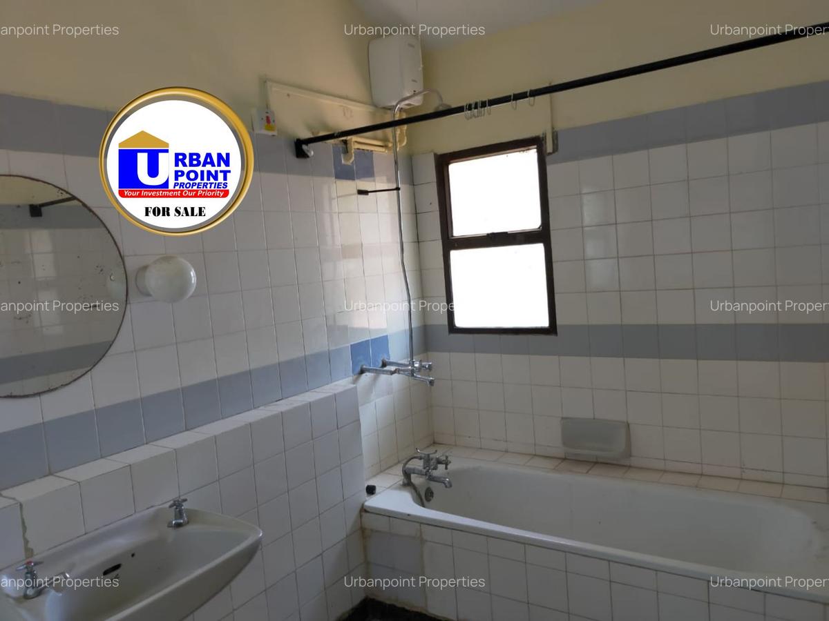 4 Bed House with En Suite in Nyali Area - 8