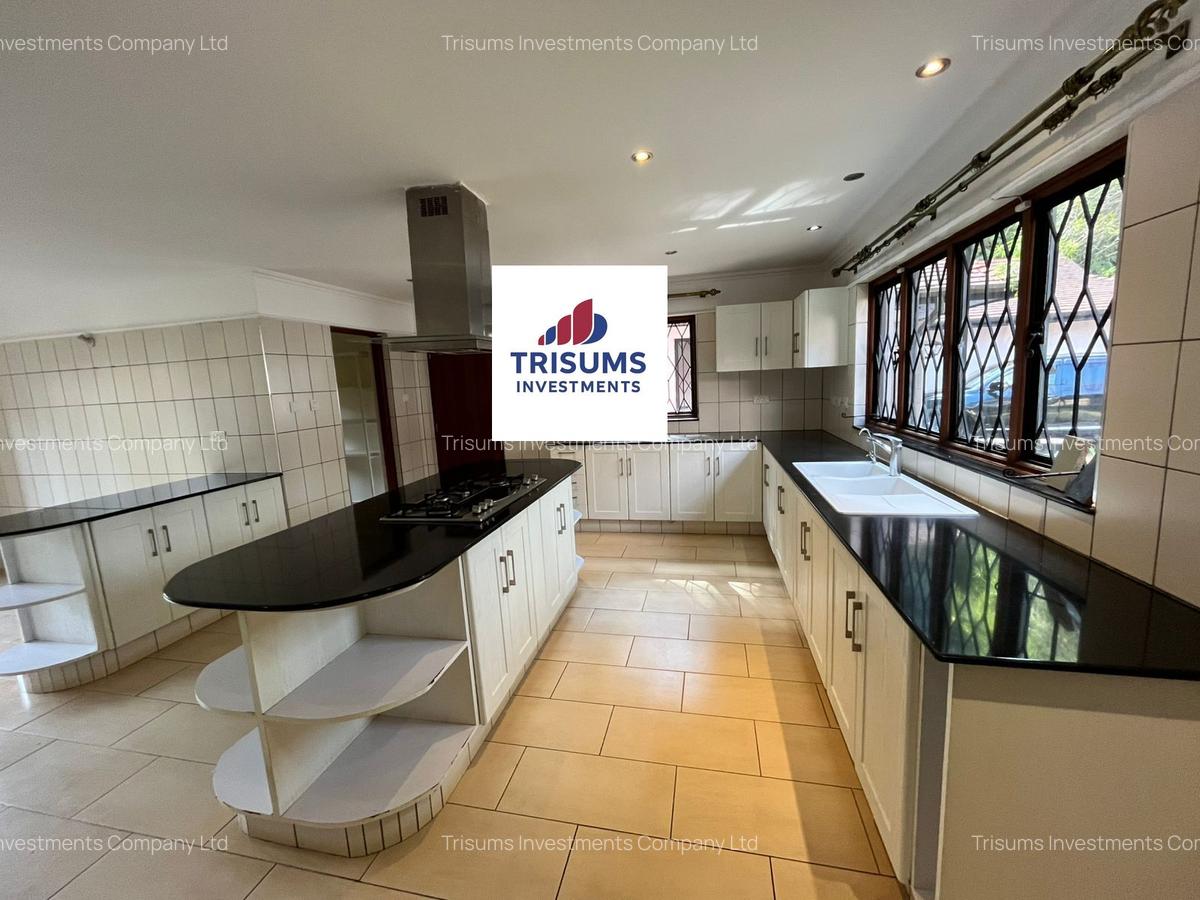 5 Bed Townhouse with En Suite in Gigiri - 4