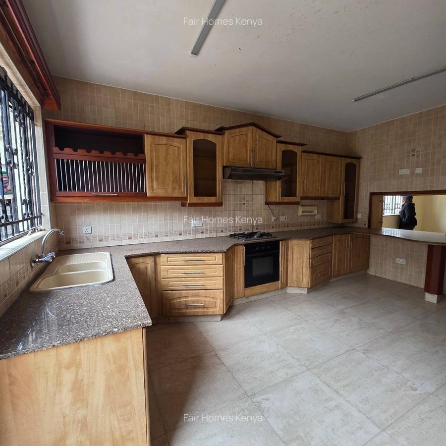 4 Bed Townhouse with En Suite at Grevilea Grove - 8