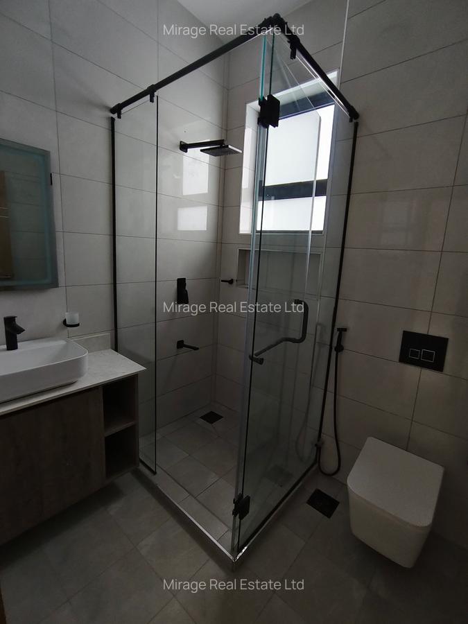 2 Bed Apartment with En Suite in Brookside - 18