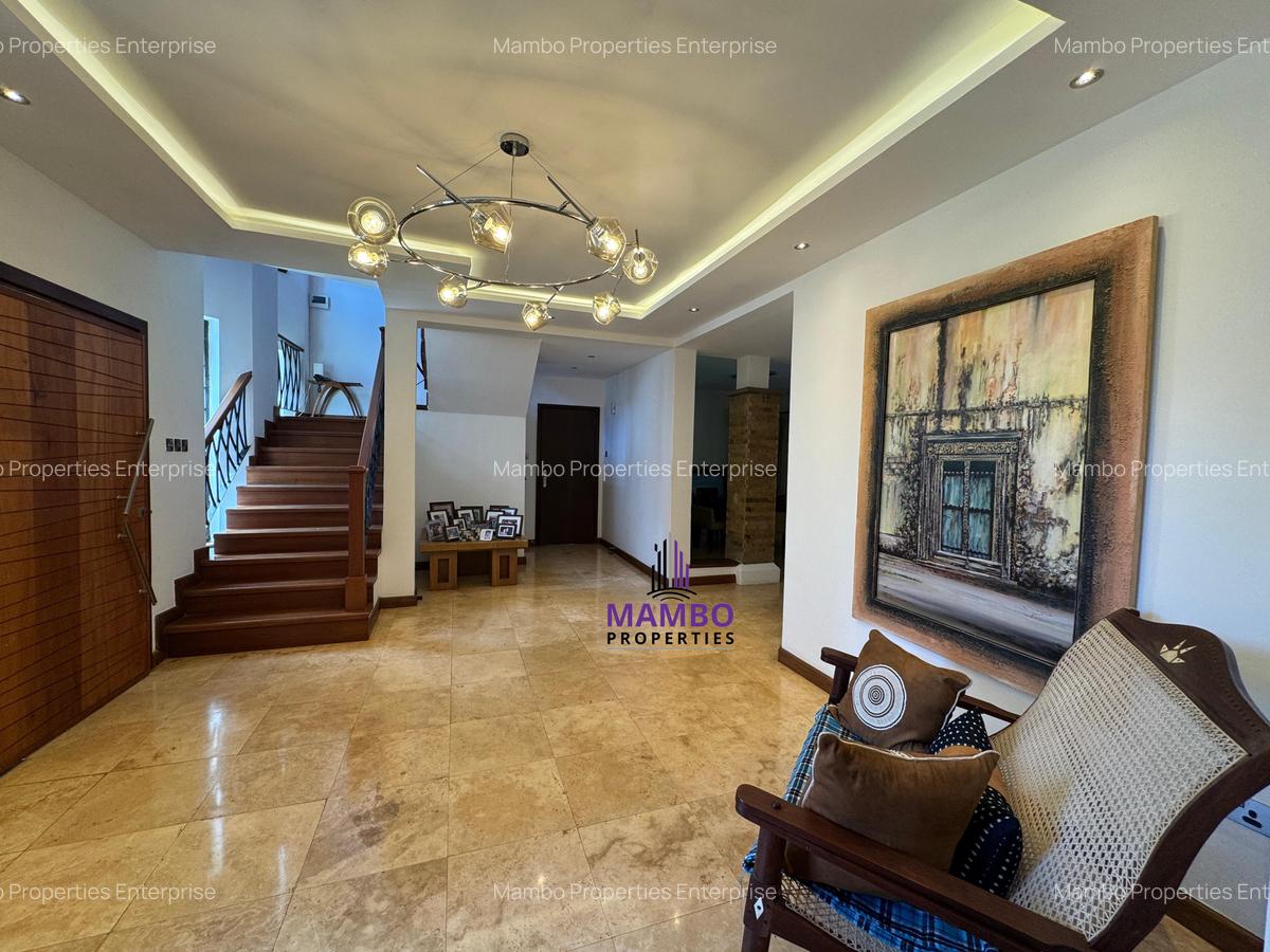 5 Bed Villa with En Suite at Mimosa Rd - 11