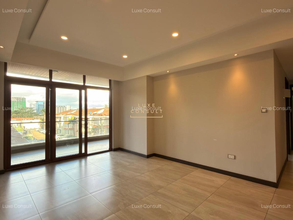 3 Bed Apartment with En Suite in General Mathenge - 6