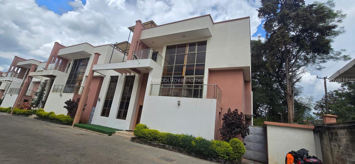 5 Bed Townhouse with En Suite at Lavington Green - 1