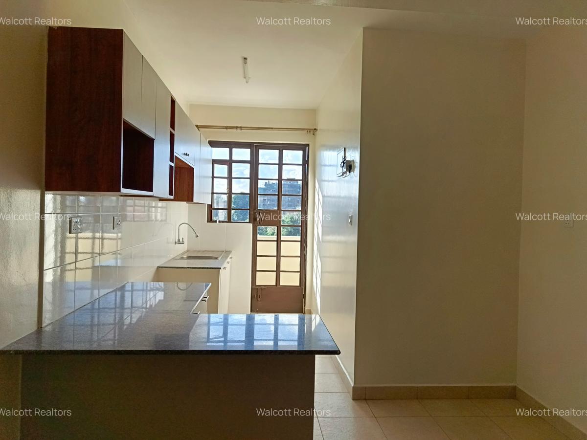 2 Bed Apartment with En Suite in Naivasha Road - 3