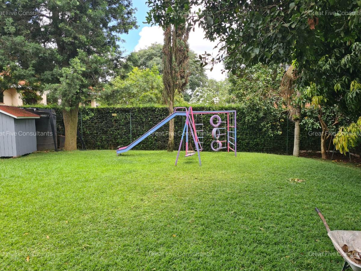 5 Bed Villa with En Suite in Runda - 4