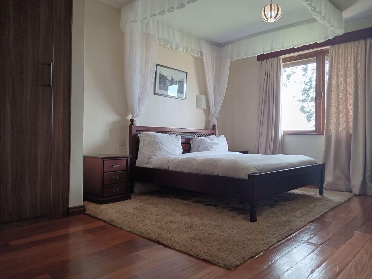 Serviced 3 Bed Apartment with En Suite in Upper Hill - 10