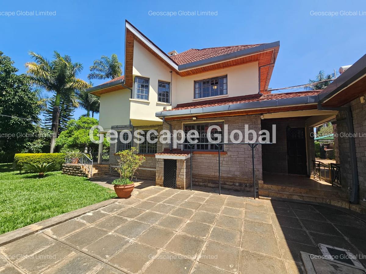 5 Bed House with En Suite in Runda - 3