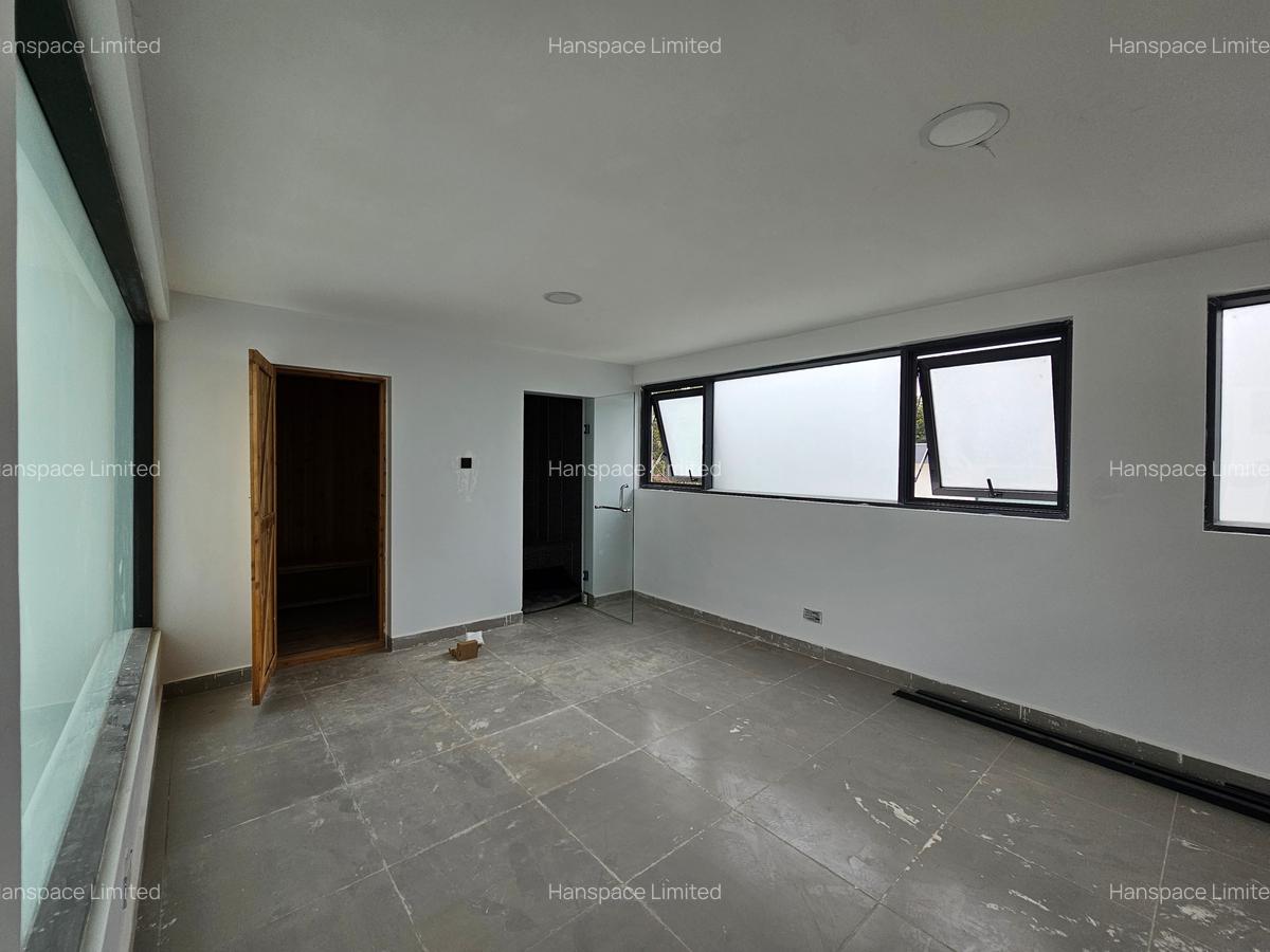 5 Bed Villa with En Suite in Lavington - 9