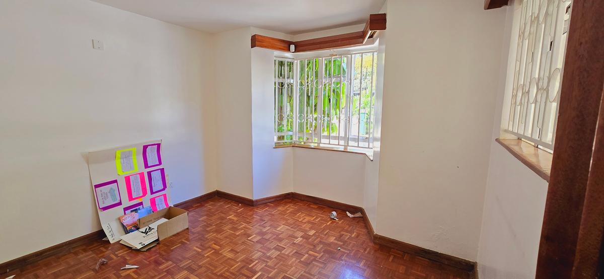 5 Bed Villa with En Suite at Off Mugumo Road - 6