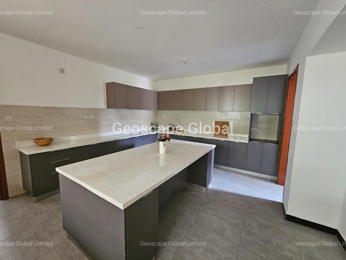 4 Bed House with En Suite in Karen - 5