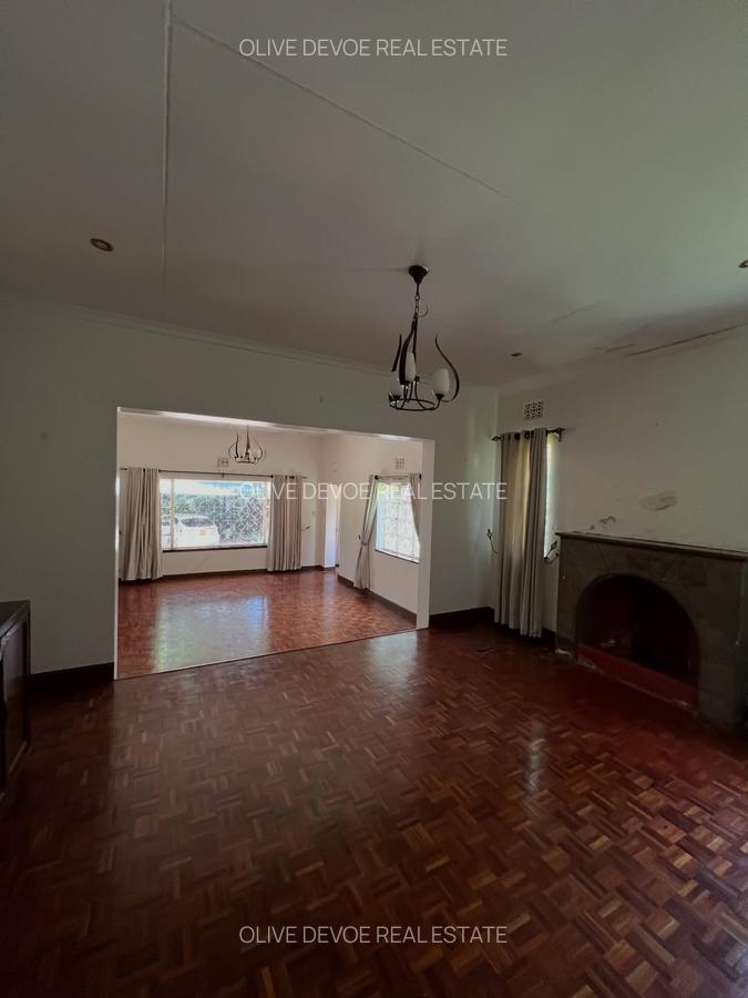 Commercial Property with Service Charge Included in Kilimani - 4