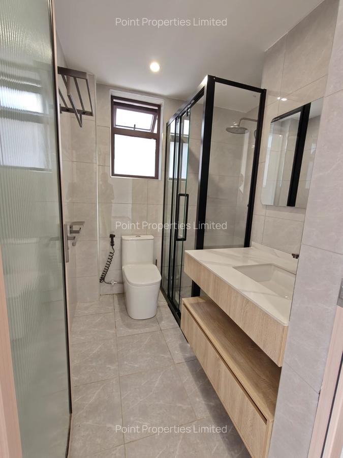 2 Bed Apartment with En Suite in Riverside - 9