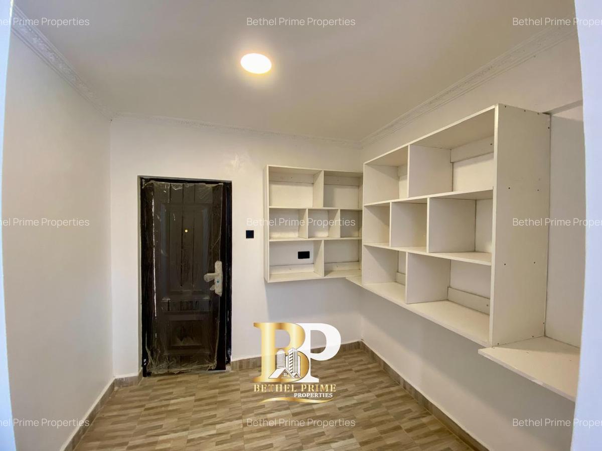 4 Bed House with En Suite at Loresho Crescent - 5