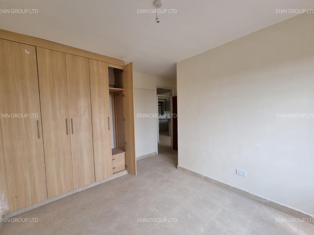 2 Bed Apartment with En Suite in Naivasha Road - 3