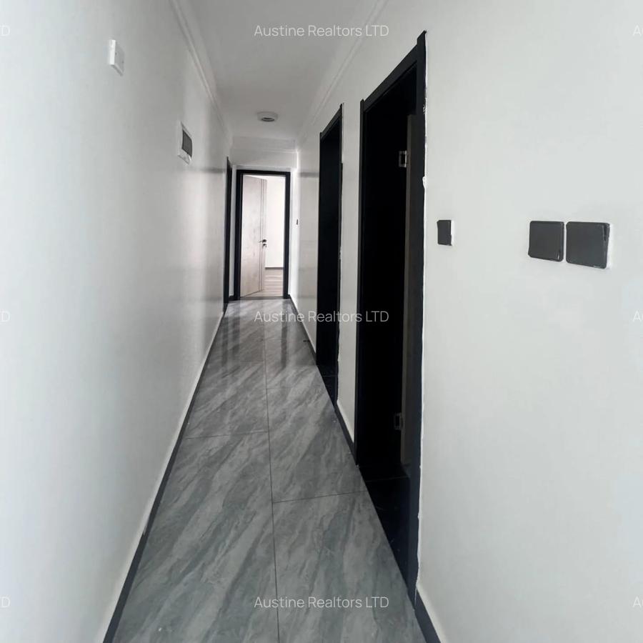 3 Bed Apartment with En Suite at Othaya Road - 4