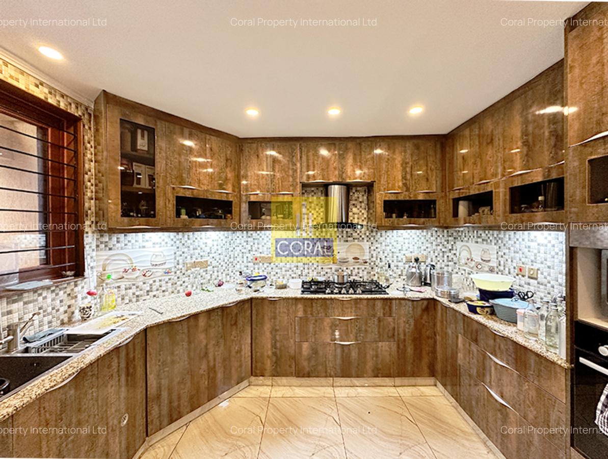 5 Bed Townhouse in Westlands Area - 2