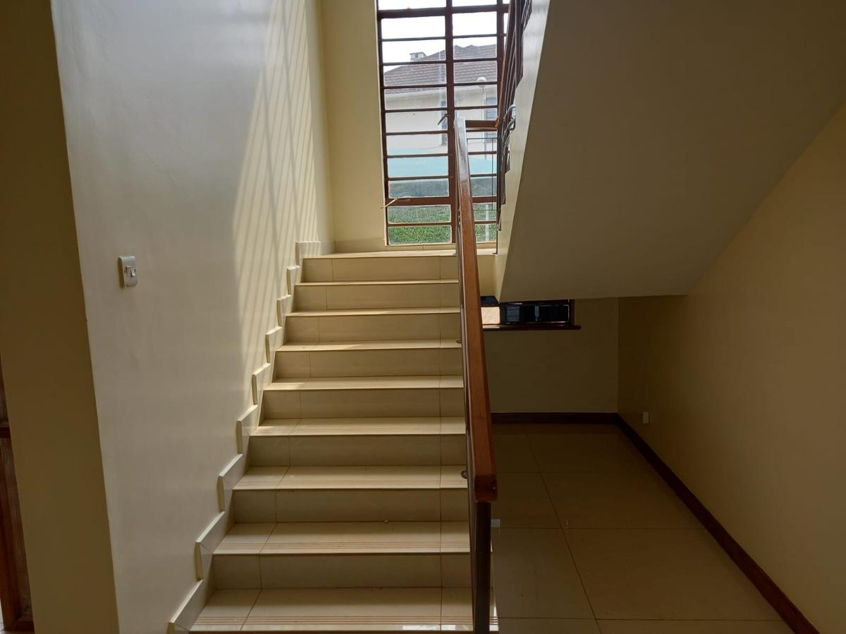 4 Bed Townhouse with En Suite in Kiambu Road - 11